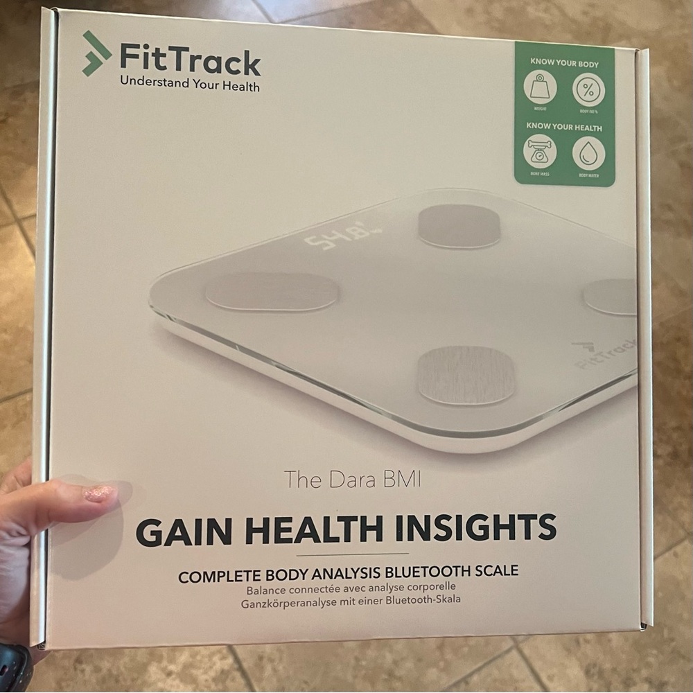 FitTrack Dara Smart BMI Digital Scale - Measure Weight & Body Fat - NEW, white